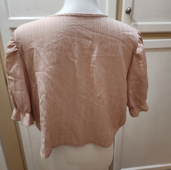 SHEIN Women's Tie Front Ruffle Puff Sleeve   Boho Inspired Crop Top NWOT ✨️ - Picture 3 of 11